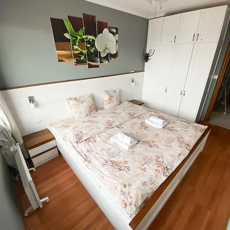 Апартамент Belvedere Club H70 *