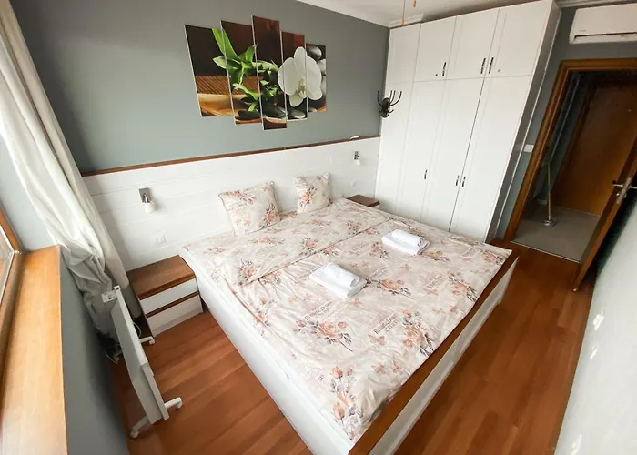 公寓 Belvedere Club H70 *