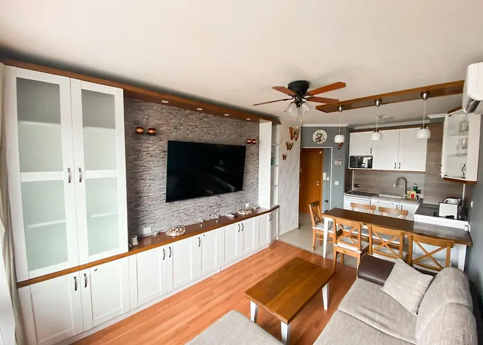 Belvedere Club H70 公寓 *