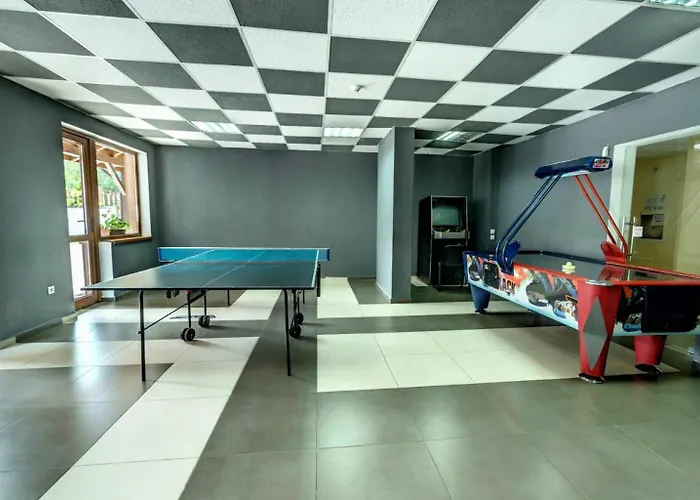 Belvedere Club H70 * 班斯科